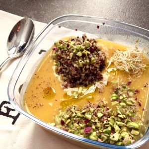 Schiscetta - Vellutata di zucca con quinoa mista e granella di pistacchi